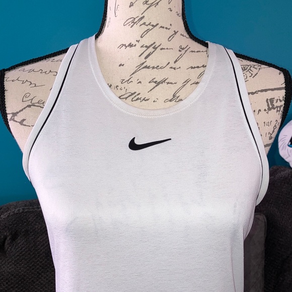 🎉4 for $20 Nike Dri-Fit Tank, Medium - Picture 2 of 6